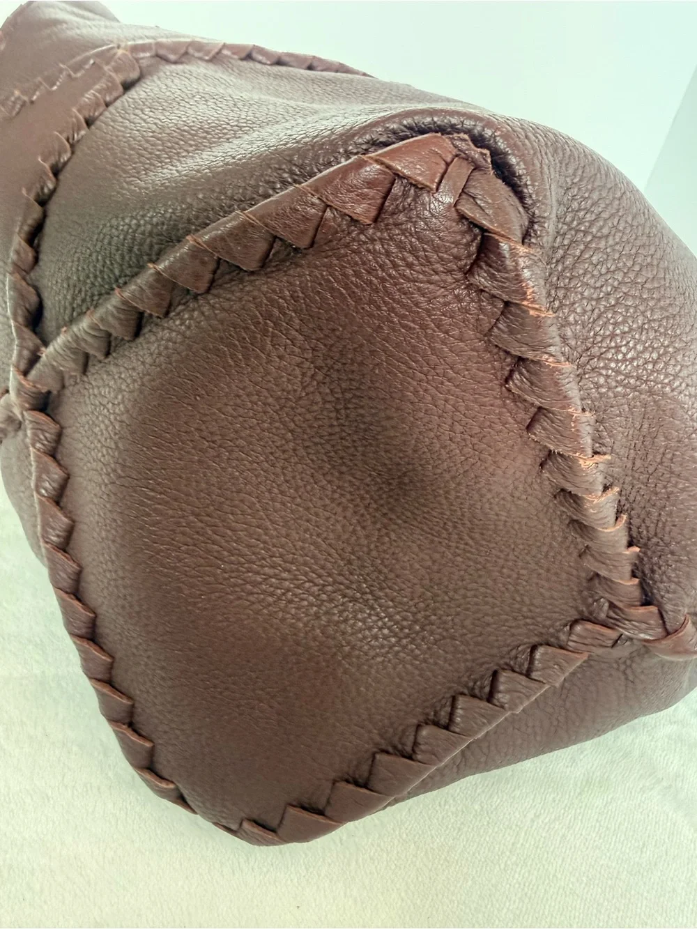 Bottega Veneta Intrecciato Cervo Leather Hobo Shoulder Bag - Burgundy